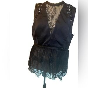 Guess Black Modern sleeveless Top Size L